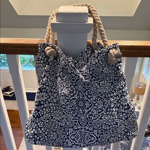 Donna Dixon Navy and White Patterned Tote Bag. NWOT